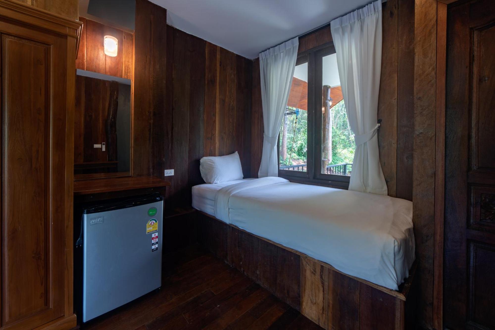 Tawan Riverside Mae Wang Стая снимка